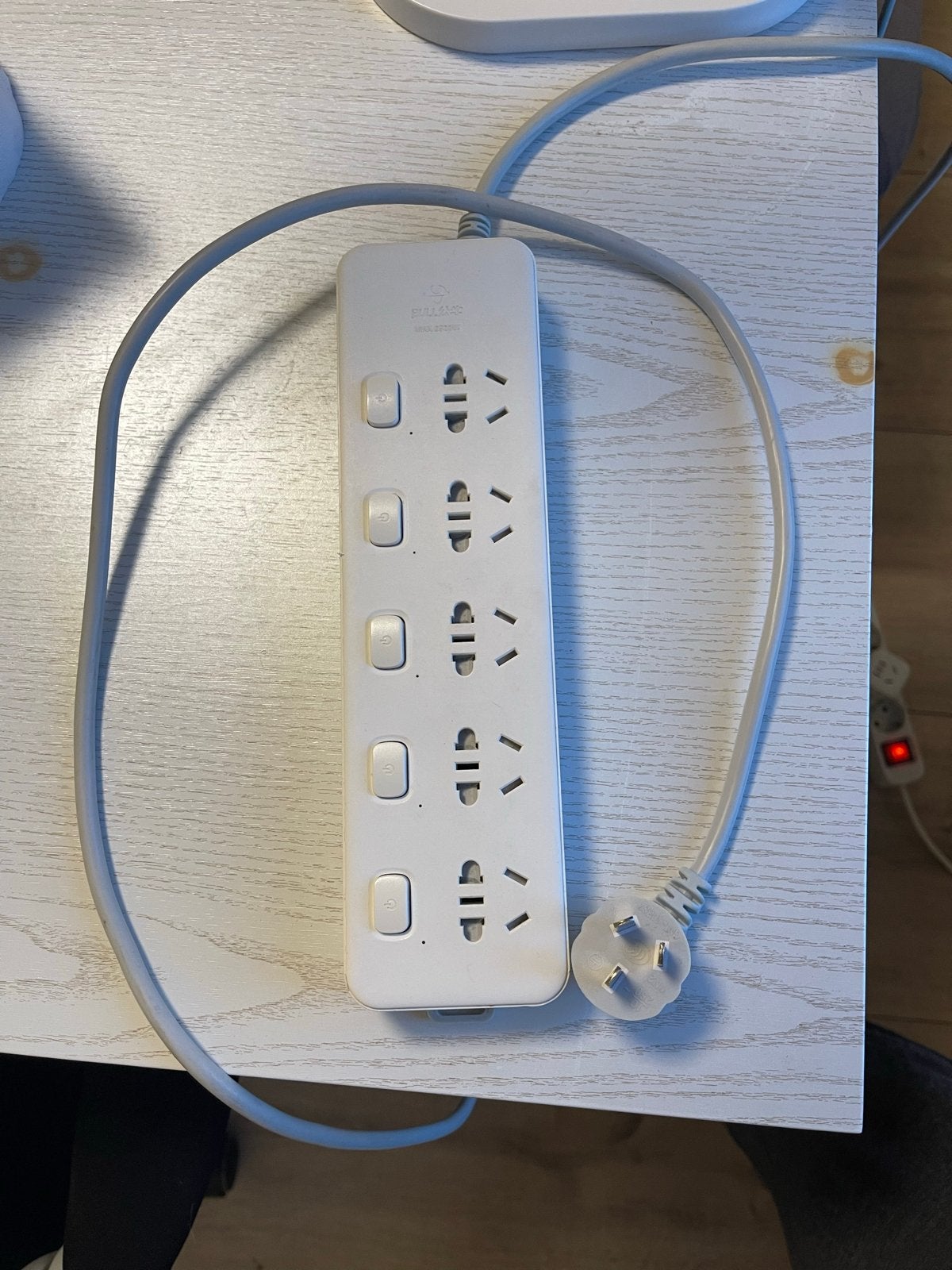 Power Strip 5 Outlets – Chinese Standard Plug, Ophalen of Verzenden, Zo goed als nieuw, Overige merken, Stekkerdoos