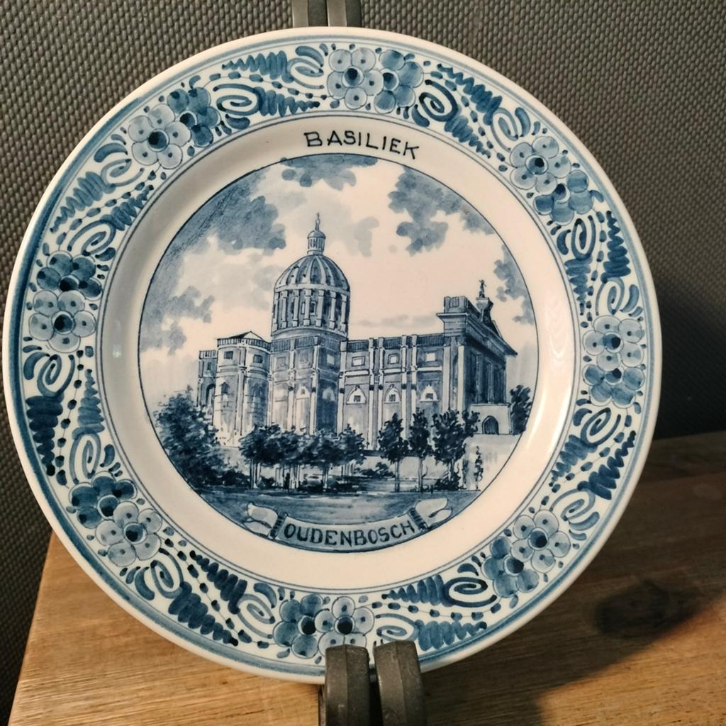 Delfts blauw wandbord Basiliek Oudenbosch - RAM Arnhem, Ophalen of Verzenden