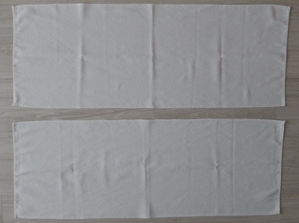 2 Tafellopers 113 x 42 cm - tafelkleedjes - loper, 42 cm, Ophalen of Verzenden, Zo goed als nieuw, Tafelloper