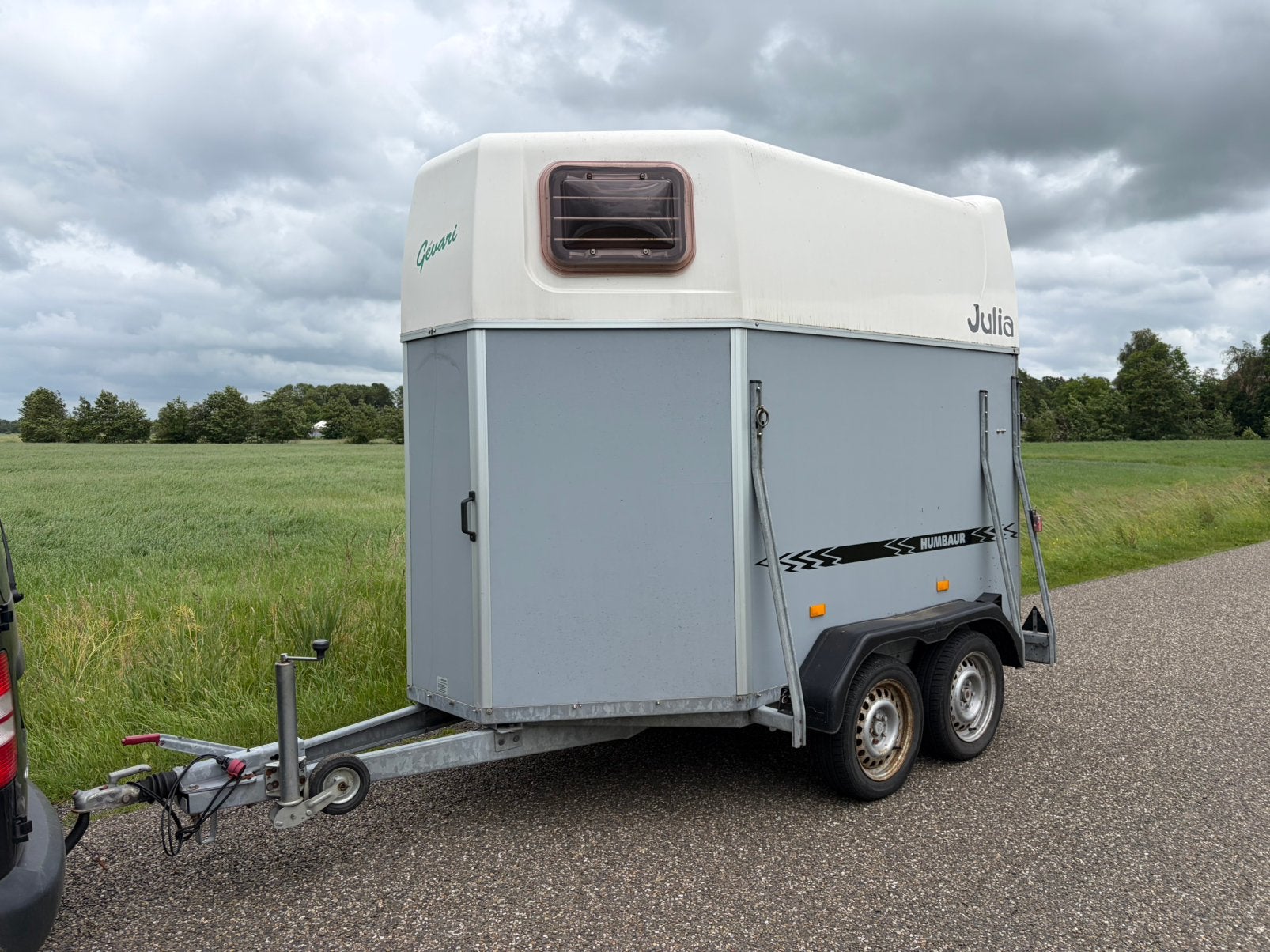 Humbaur HP 2000 paarden trailer, Ophalen