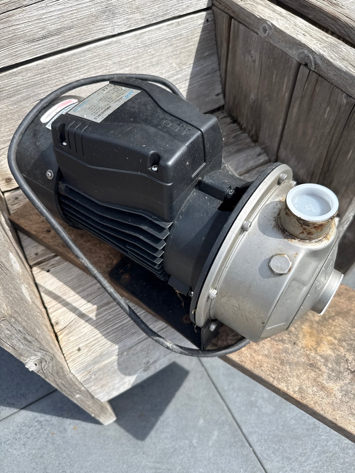 LEO AMsm210/1.5 Hydrofoorpomp - voor een klusser, Ophalen, Zo goed als nieuw, Elektrisch, Hydrofoorpomp