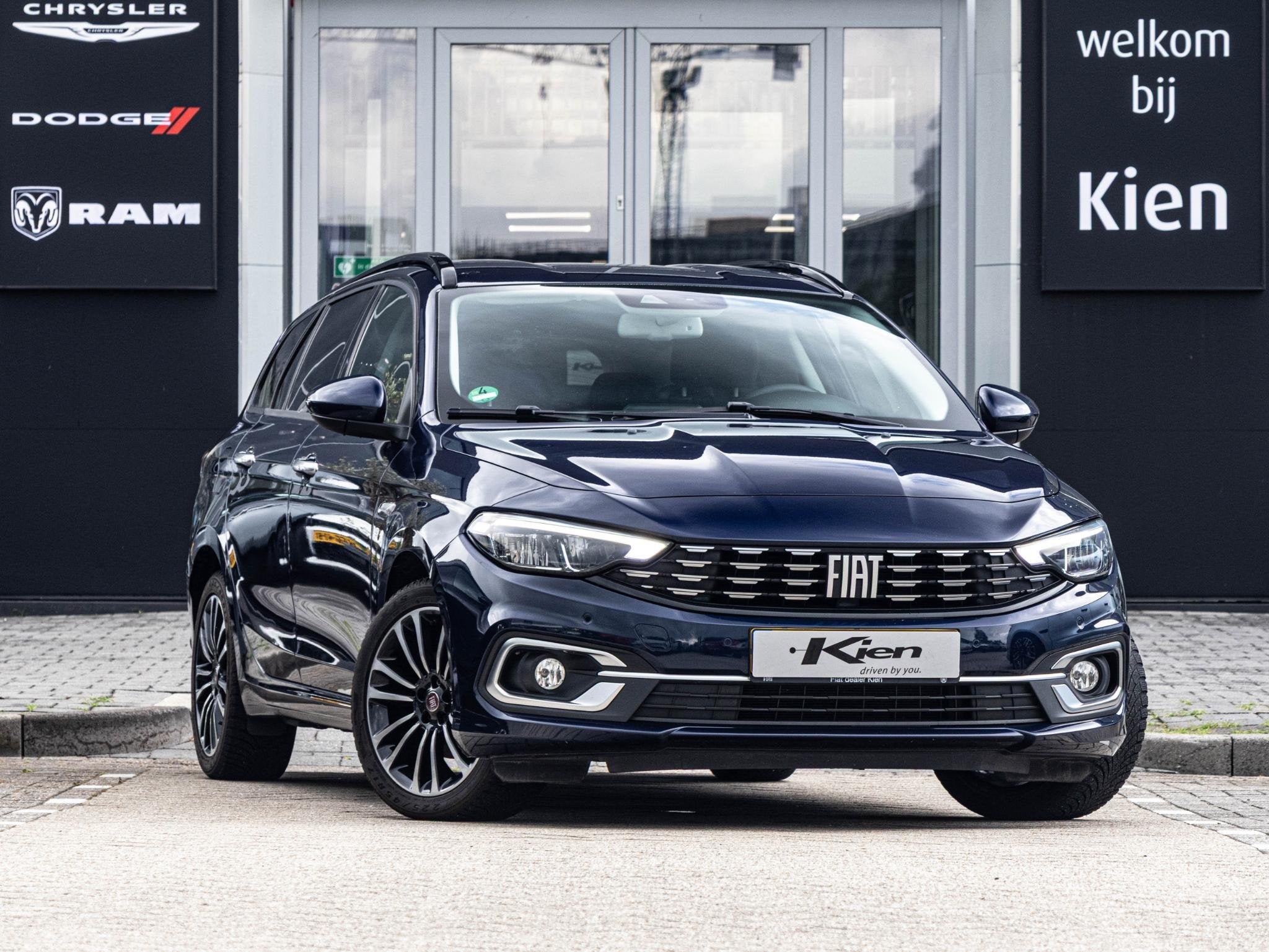 Fiat Tipo Stationwagon 1.0 Life | Navigatie | PDC Voor achte