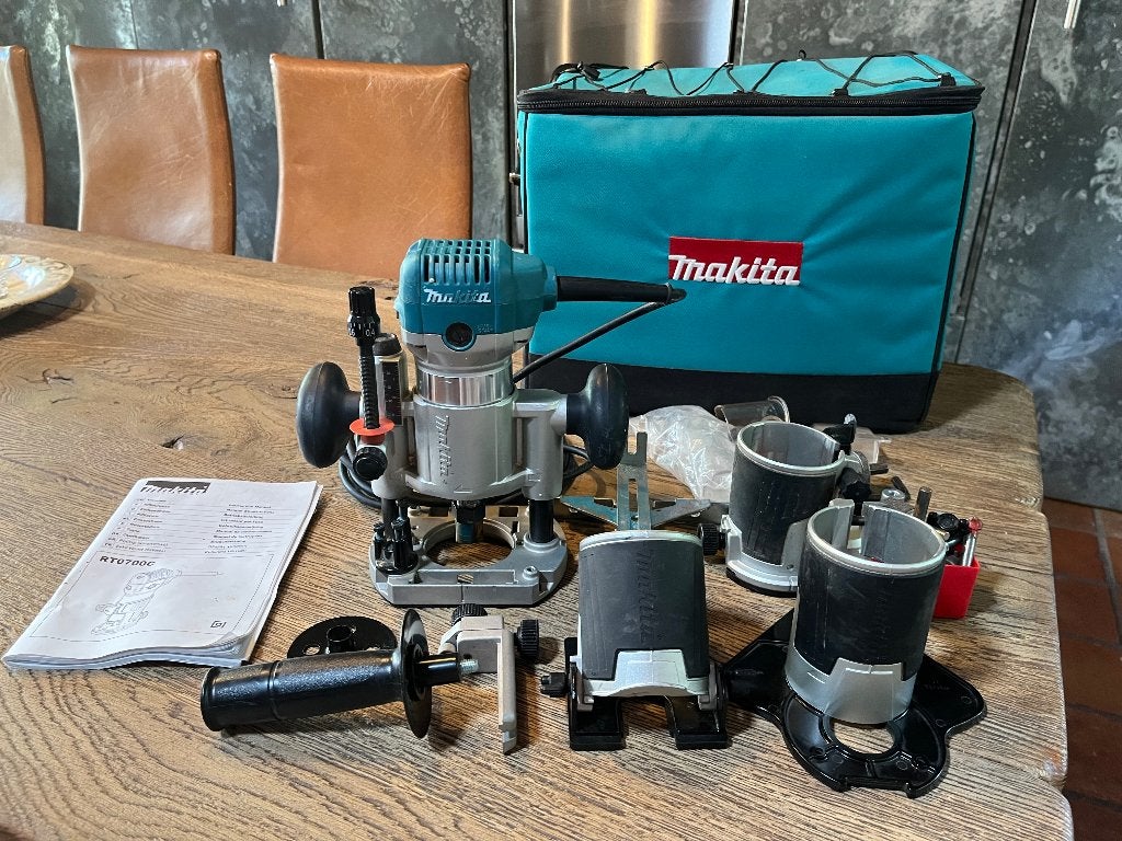 Professionele Makita kantenfrees RT0700C met koffer, Ophalen, Gebruikt, Overige typen, Makita
