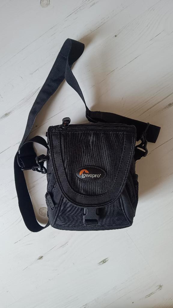 Lowepro Nova Micro AW – compacte cameratas, Audio, Tv en Foto, Fotografie | Fototassen, Ophalen, Zo goed als nieuw, Schoudertas