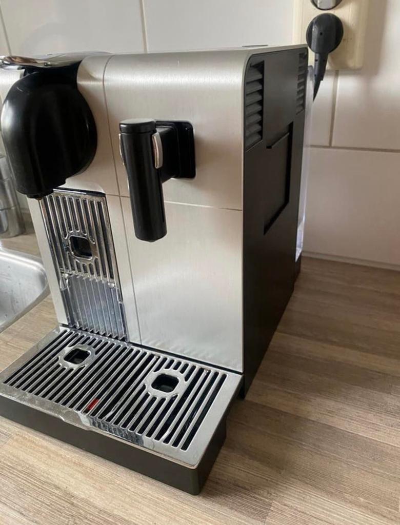 Nespresso, Witgoed en Apparatuur, Koffiezetapparaten, Ophalen, Zo goed als nieuw, Espresso apparaat