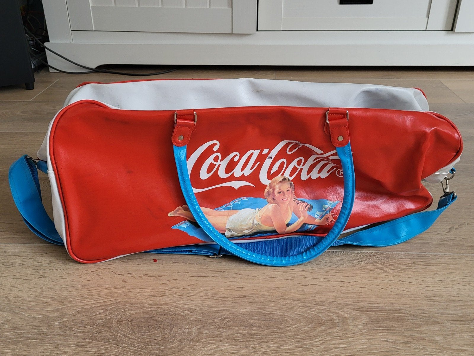 Bieden, cola tas, flesjes en (3 zit) bad, Ophalen