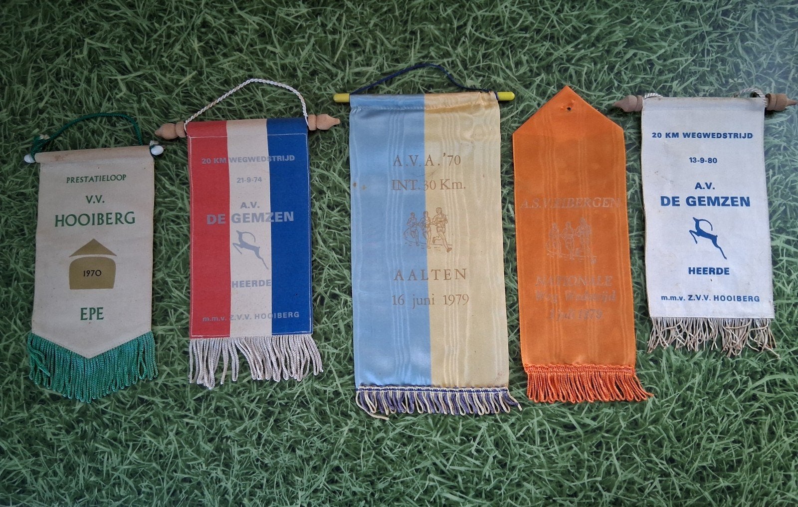 5x grote vaan, wimpel, vaantje hardlopen, jaren '70, Overige merken, Gebruikt, Overige typen, Ophalen of Verzenden