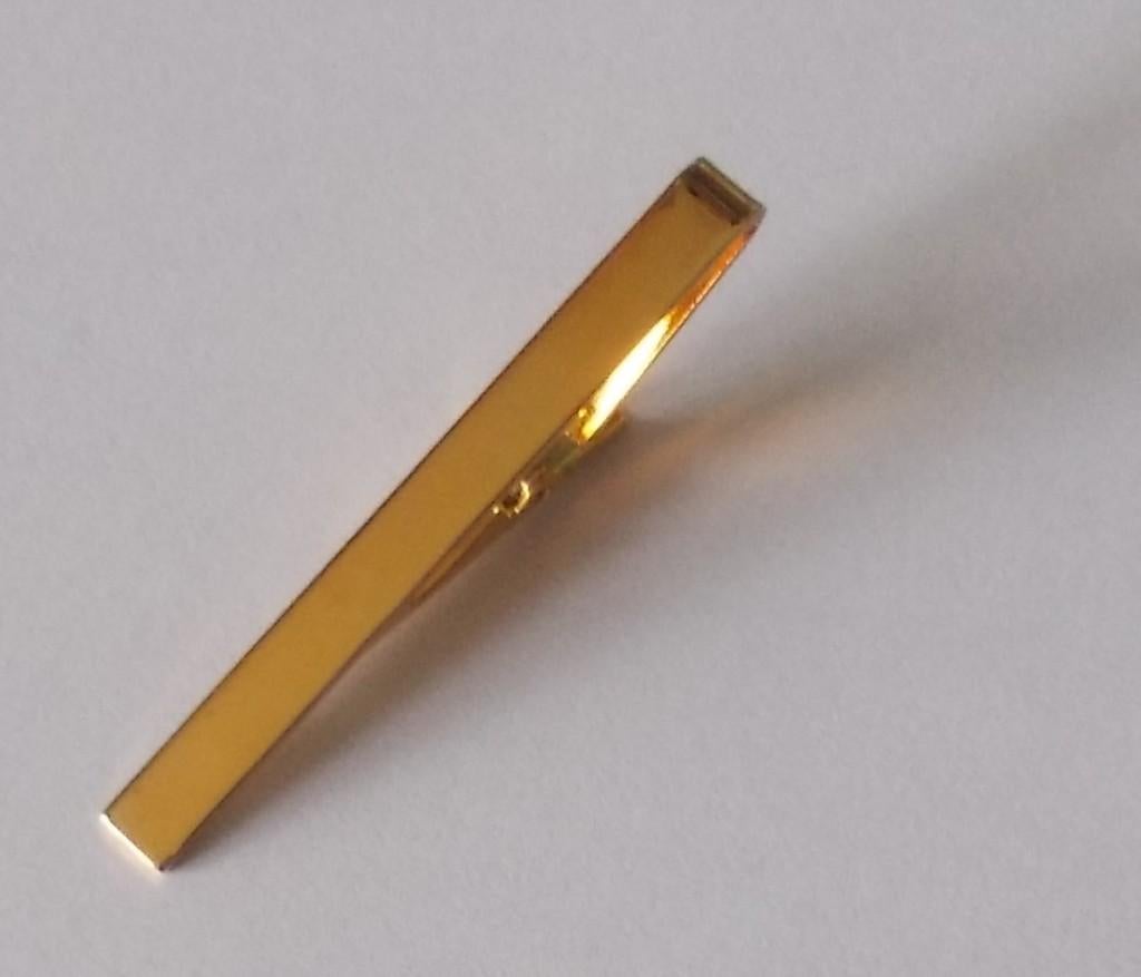 Gouden das speld voor slechts € 6,50 (nieuw), Ophalen of Verzenden, Nieuw, Overige kleuren, Effen