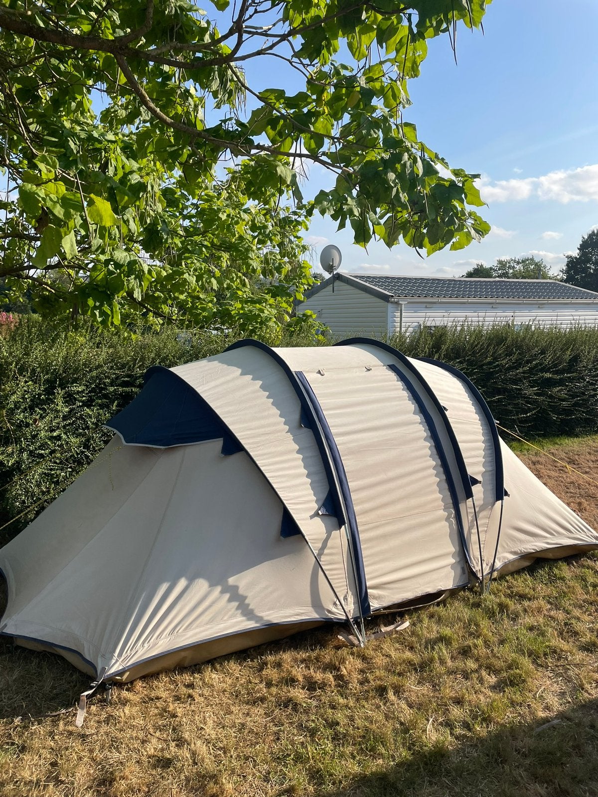 Tent vis-a-vis Active Leisure 3, Ophalen, Zo goed als nieuw, Tot en met 3