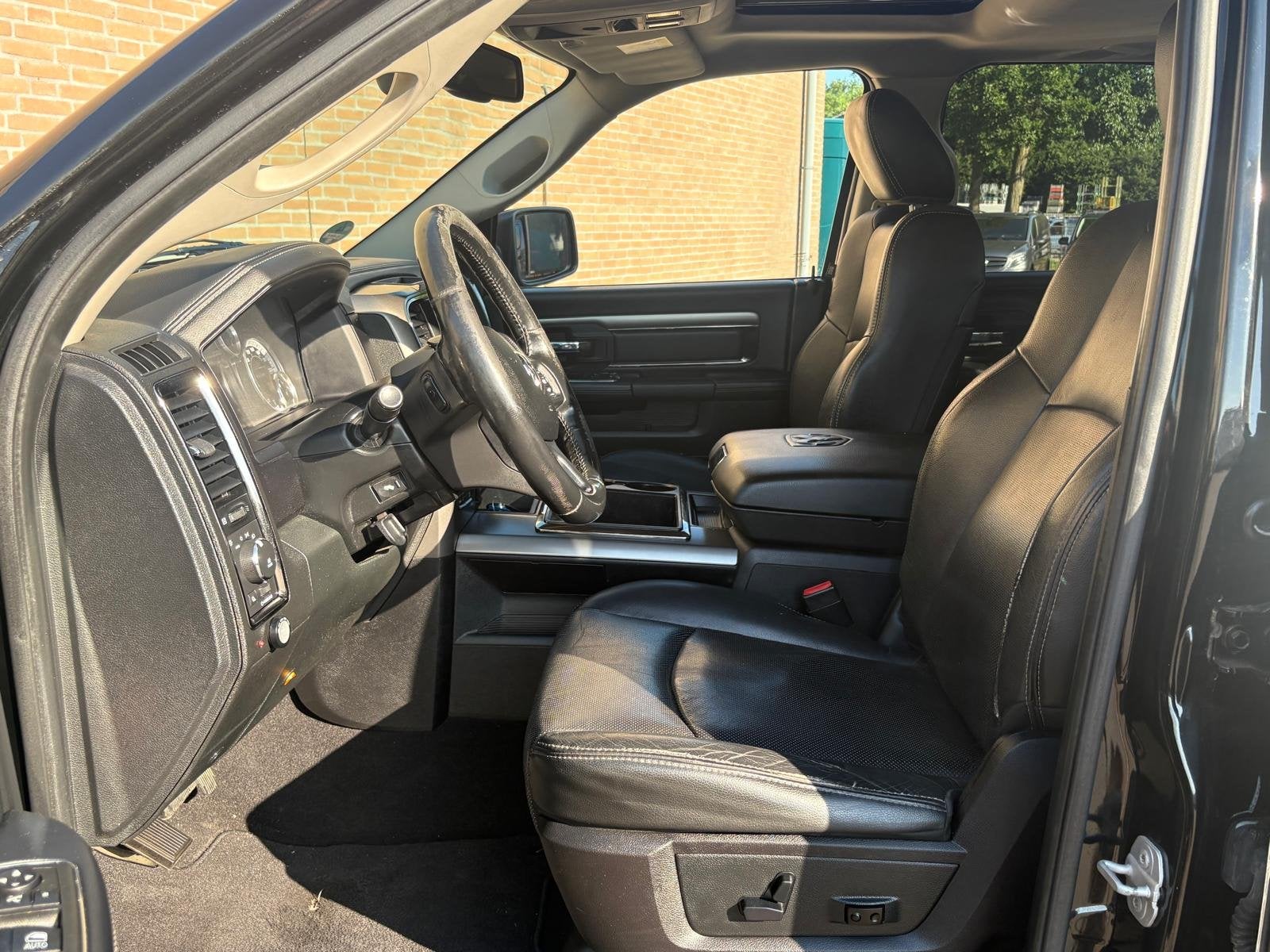 Dodge Ram 1500 5.7 V8 Quad Cab 6'4 (bj 2015), Auto's, Automaat, Euro 5, Gebruikt, 5654 cc