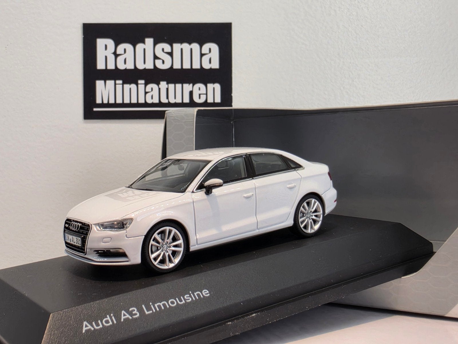 Audi A3 Limousine 8VS - Glacier white - 1:43 Herpa, Overige merken, Auto, Nieuw, Ophalen of Verzenden