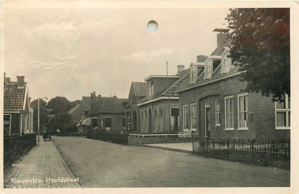 702-034-031 Nieuwolda Hoofdstraat, Verzamelen, Ansichtkaarten | Nederland, Verzenden, Voor 1920, Groningen