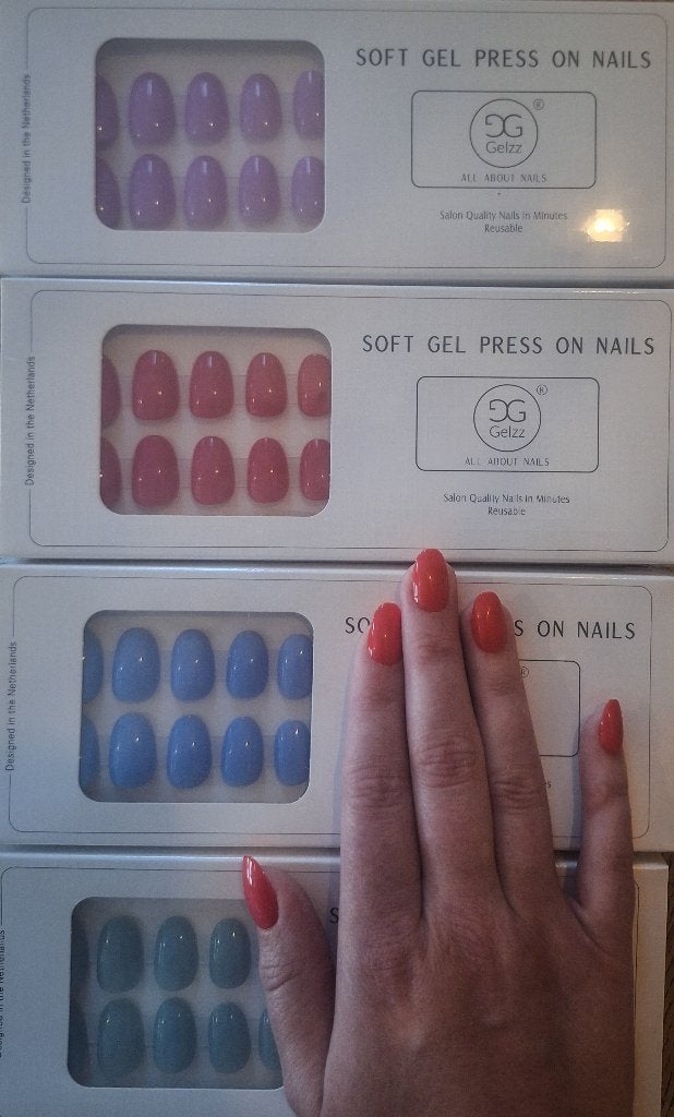 Soft Gel Press On Nails van Gelzz (Lila, Rood, Blauw, Groen), Overige kleuren, Nieuw, Ophalen of Verzenden, Handen en Nagels