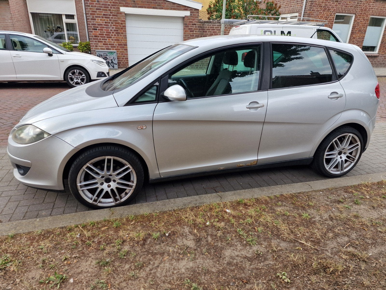 Seat Altea 1.6 75KW 2004 Grijs, Auto's, Stof, 4 cilinders, 1200 kg, Particulier
