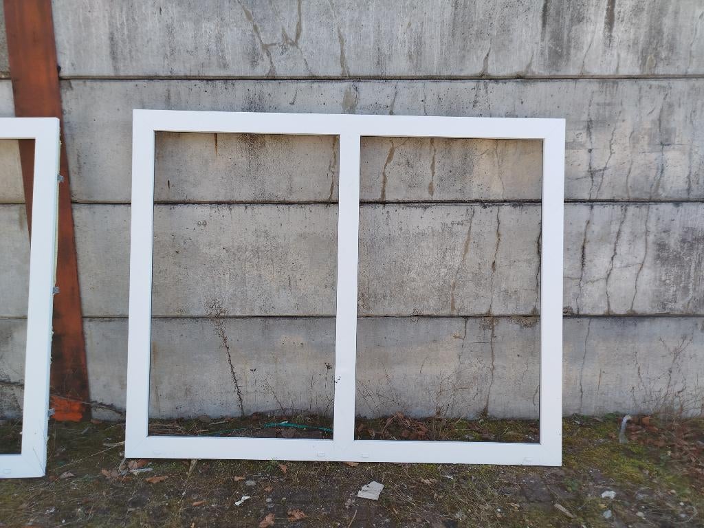 Mooi Kunststof Kozijn - Vast Glas - 185 x 148 cm, 75 tot 150 cm, Kunststof, Gebruikt, Raamkozijn