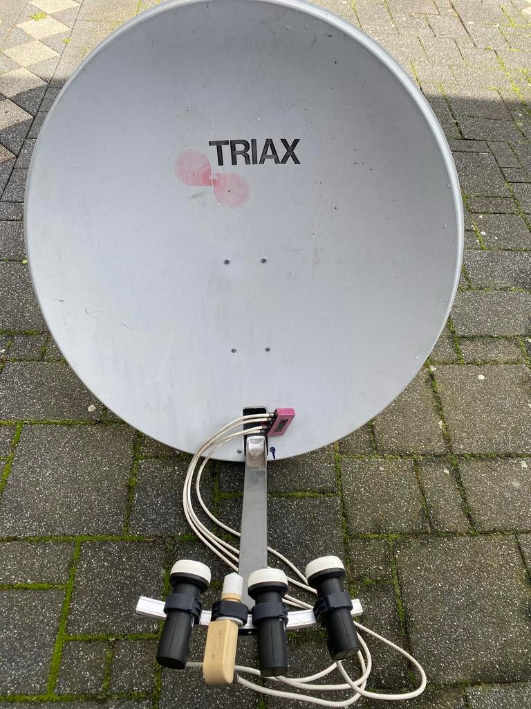 Triax schotel 90 cm, Audio, Tv en Foto, Schotelantennes, (Schotel)antenne, Zo goed als nieuw, Triax.com, Ophalen