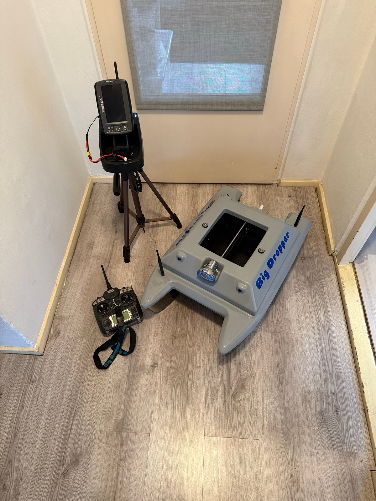 Big Dropper 740 Voerboot met Toslon TF740 Fishfinder, Ophalen, Gebruikt, Overige typen