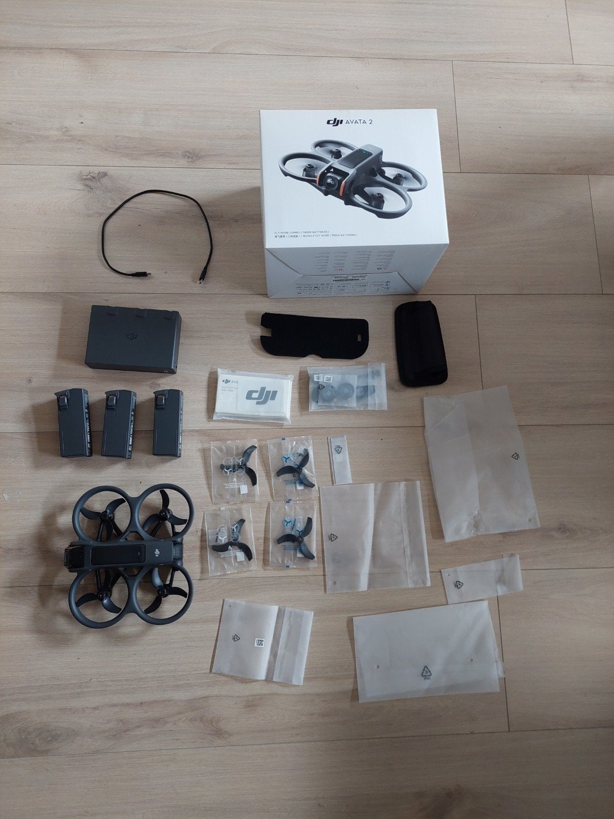 DJI Avata 2 Fly More Combo als nieuw, Ophalen of Verzenden, Zo goed als nieuw