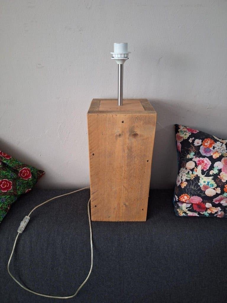 Houten lampenvoet, Huis en Inrichting, Lampen | Tafellampen, Ophalen, Overige typen, Met schakelaar, Zo goed als nieuw