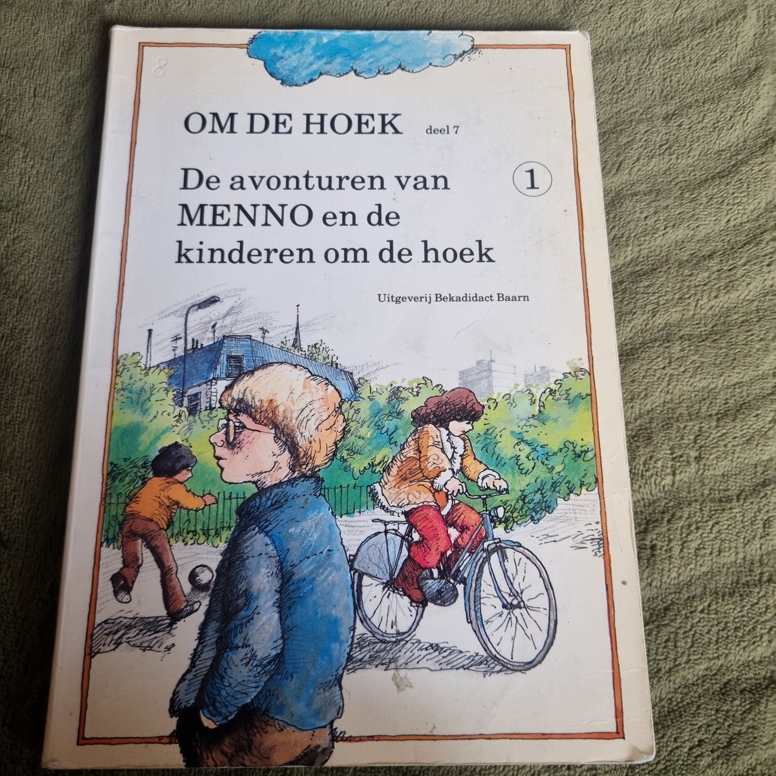 Om de Hoek deel 7: De avonturen van Menno, Ophalen of Verzenden, Gelezen, Onbekend, Fictie algemeen