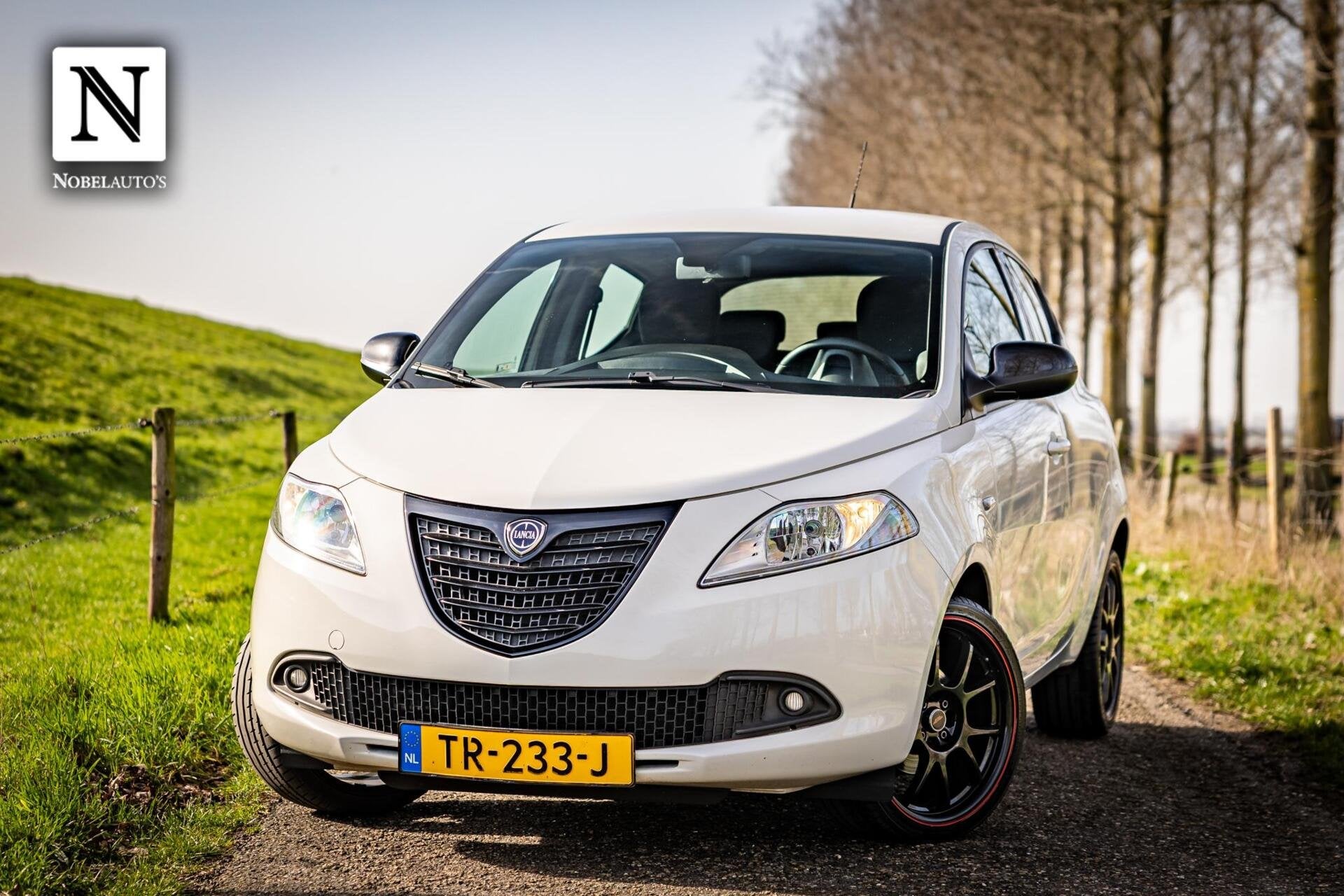 Lancia Ypsilon 1.3 MultiJet 16v | Cruise | Airco | LM Velgen, Met garantie (alle), 400 kg, Wit, Bedrijf