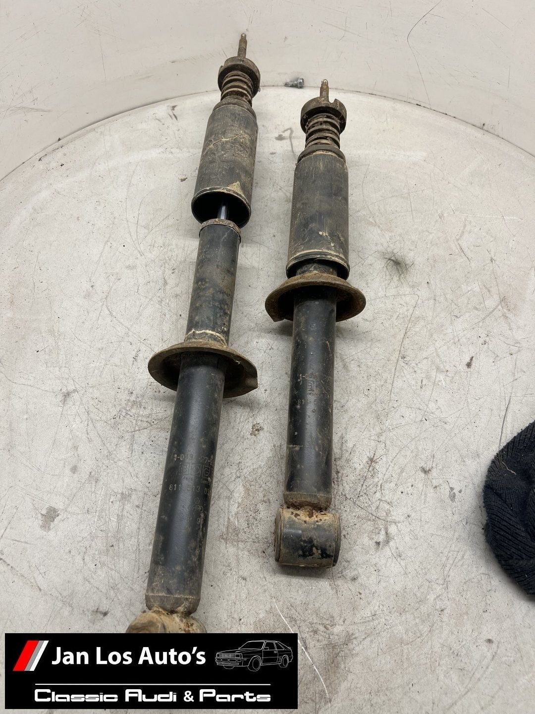 Audi 80 90 coupe B2 typ 81 85 schokdemper schokbreker achter, Gebruikt, -, -, -