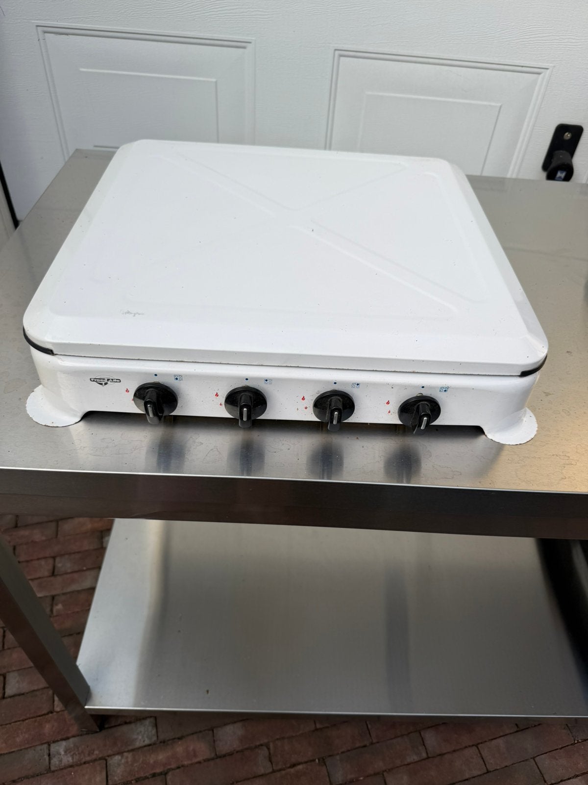 4 pits gasfornuis omgebouwd voor gebruik met gasfles, Ophalen, Gebruikt