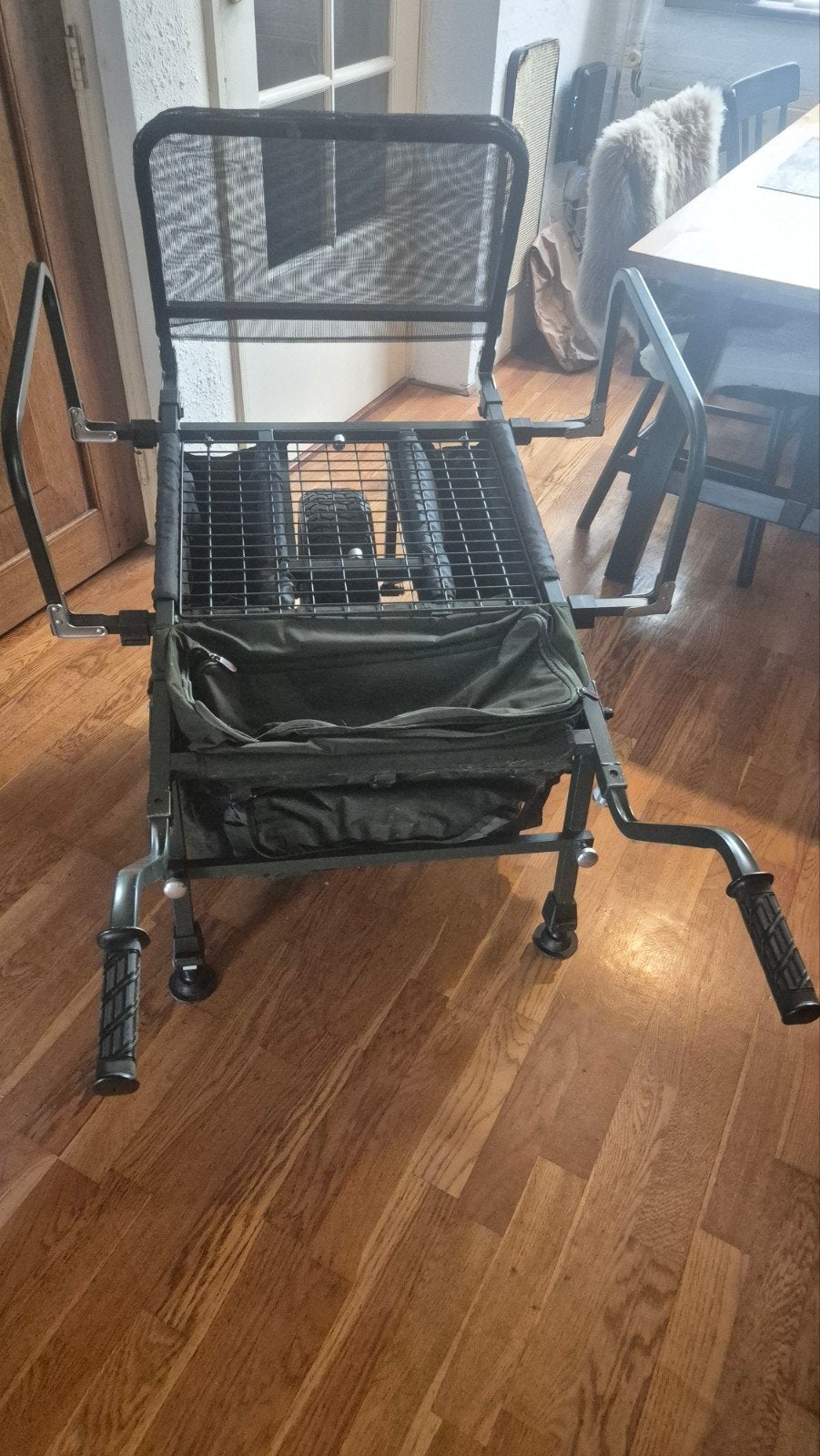 JRC Extreme Karper Vis Kar, Ophalen, Gebruikt, Complete set