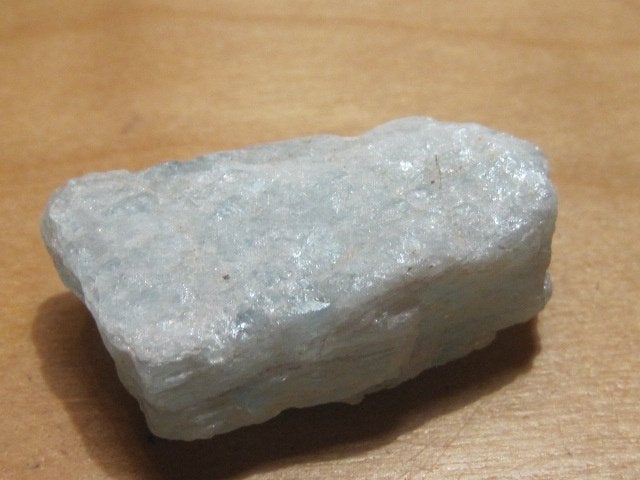 min. ruwe edelsteen BLAUWE AQUAMARIJN (3), Verzamelen, Verzenden, Mineraal