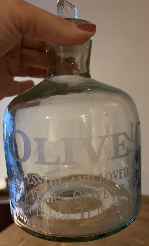 Riviera Maison Olijfolie Fles - Decoratieve Keukenaccessoire, Ophalen of Verzenden, Zo goed als nieuw, Riviera Maison, Glas