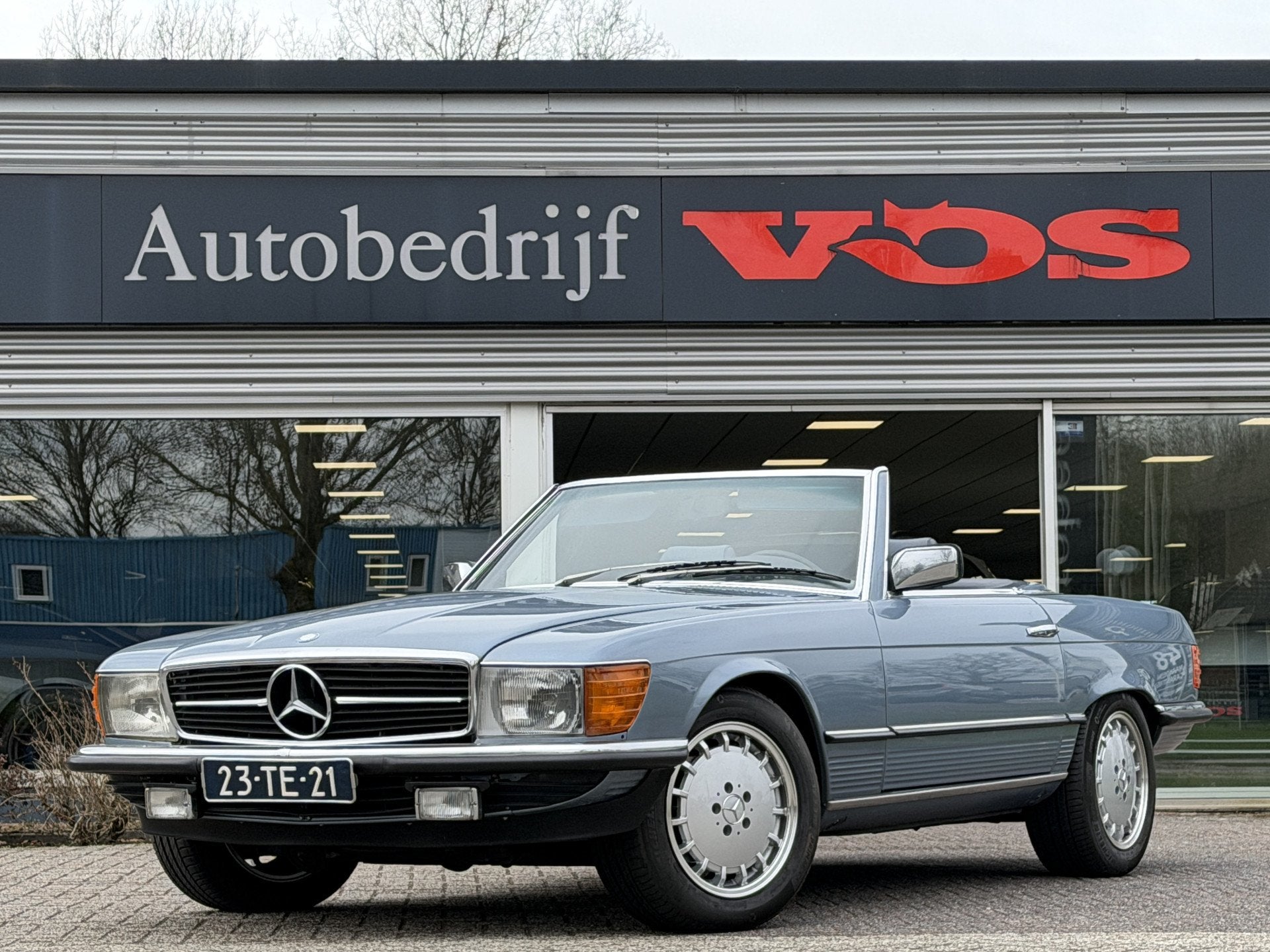 Mercedes-Benz SL-Klasse 350 SL roadster | NL auto! | Geresta, Auto's, Oldtimers, Bedrijf, Te koop, Lederen bekleding, Lichtmetalen velgen