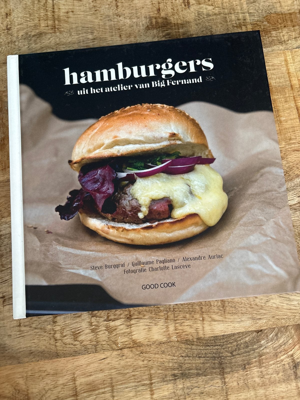 Hamburgers uit het atelier van Big Fernand kookboek, Boeken, Ophalen of Verzenden, Zo goed als nieuw, Overige gebieden, Hoofdgerechten