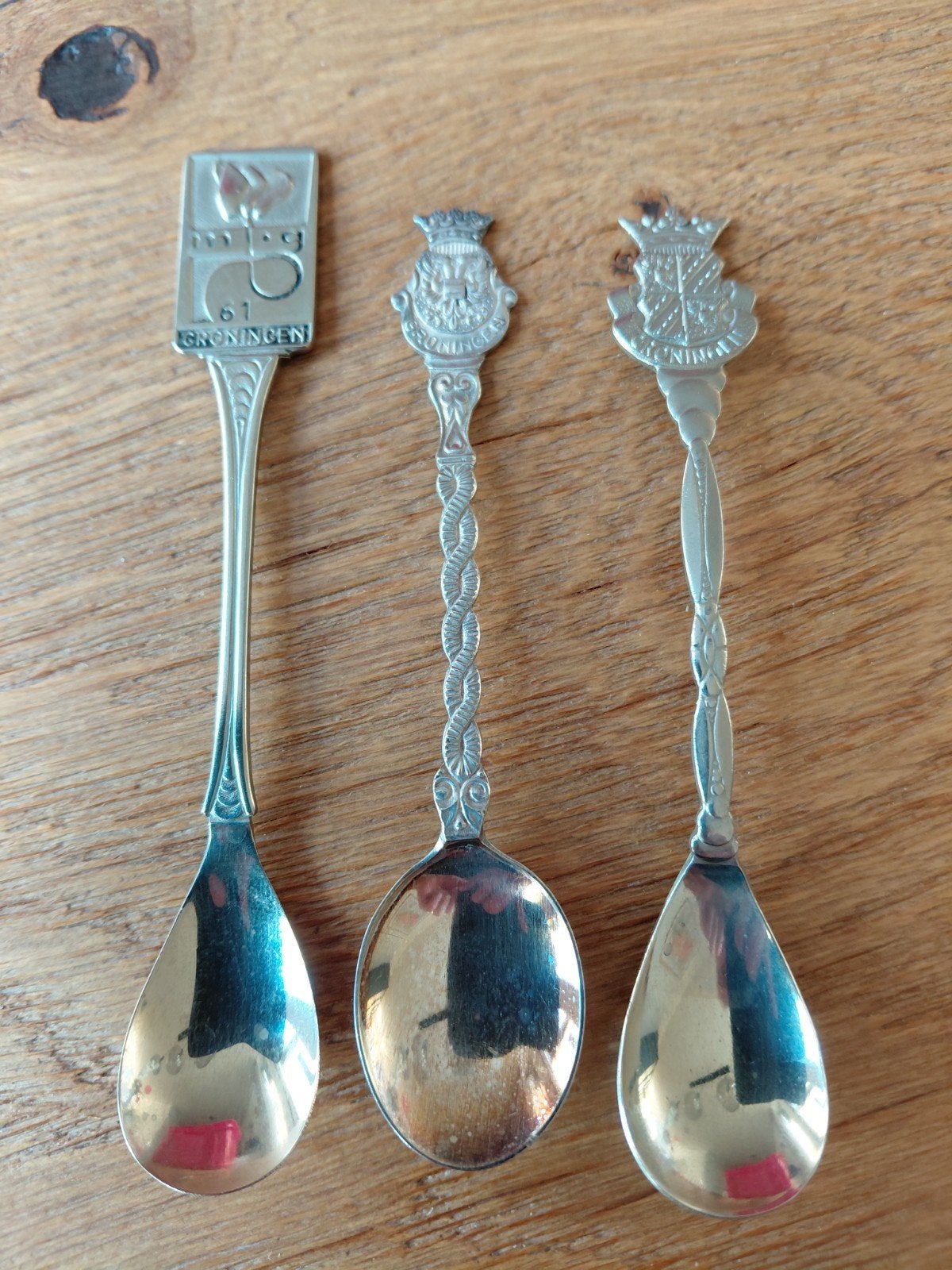 Set van 3 Groningse herinneringslepels, Ophalen