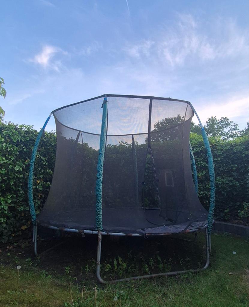 Trampoline +/- 300 cm doorsnee gratis., Ophalen of Verzenden, Gebruikt