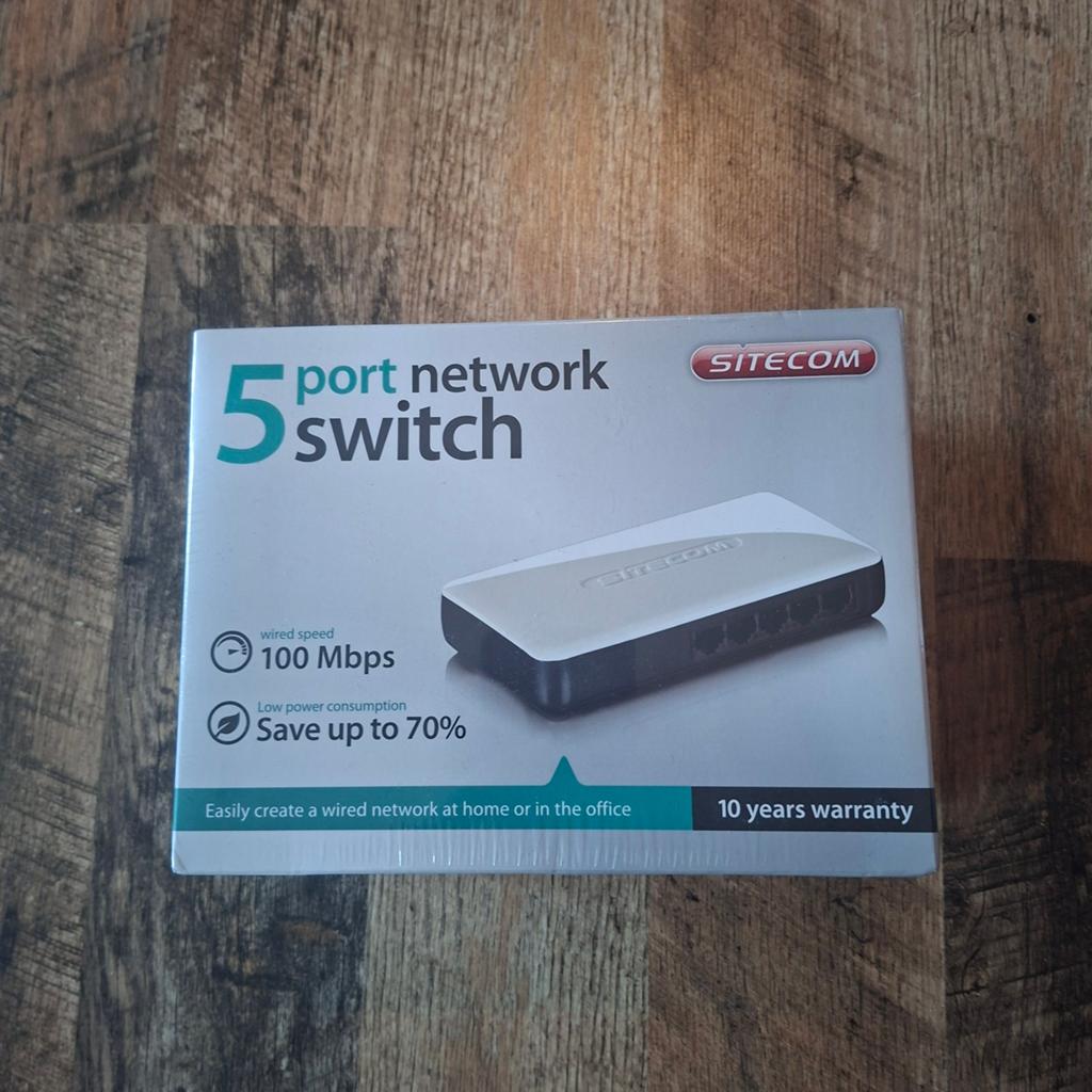 5 Port network switch NIEUW, Ophalen of Verzenden, Nieuw