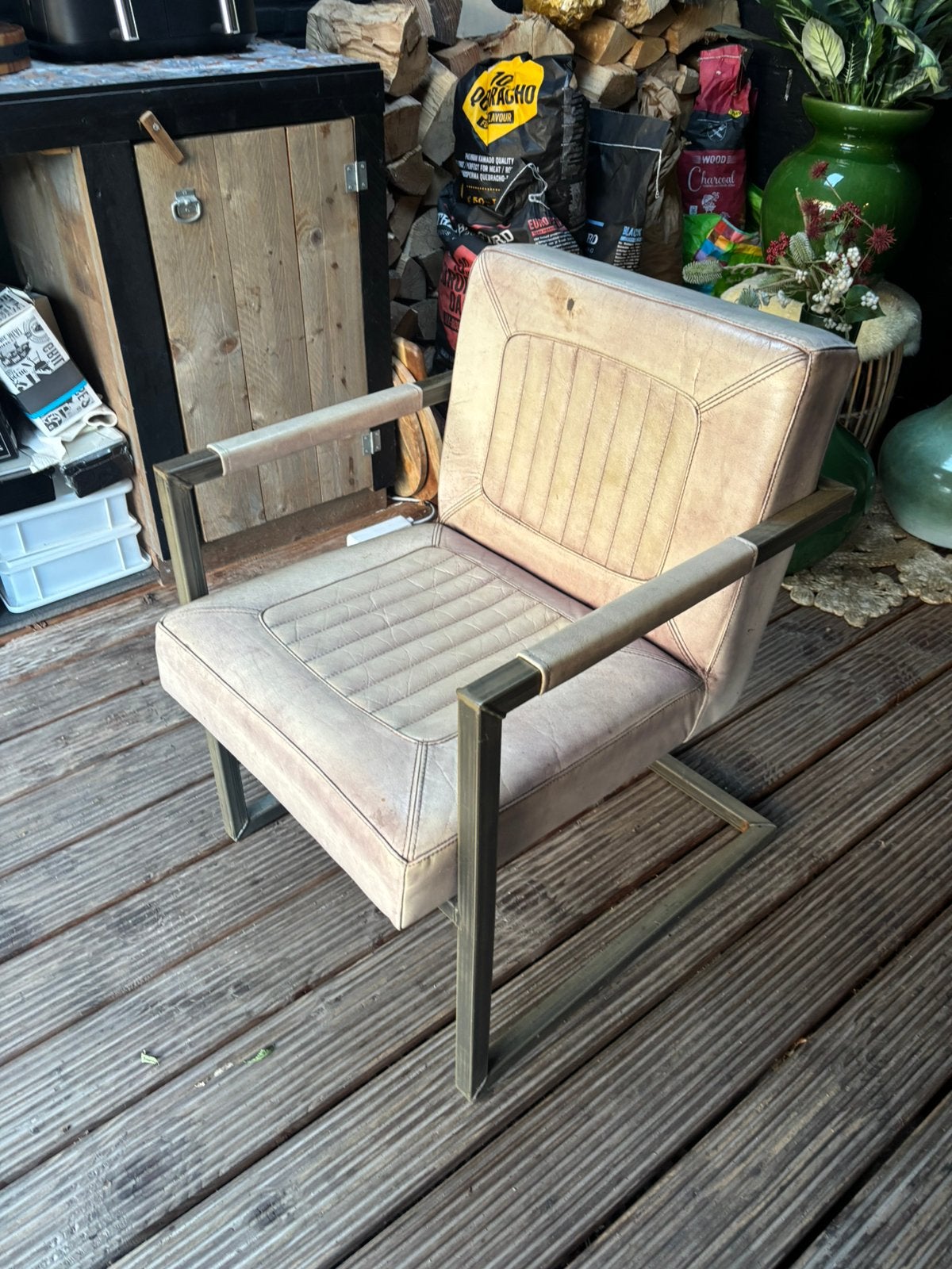 Stoel met leuning, Huis en Inrichting, Stoelen, Ophalen, Gebruikt, Leer, Eén