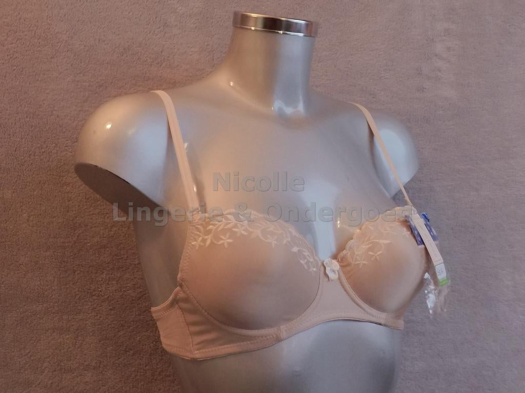 Voorgevormde Beugel BH Beige 65A-70A (205), Nicolle_Lingerie, Ophalen of Verzenden, Beige, BH