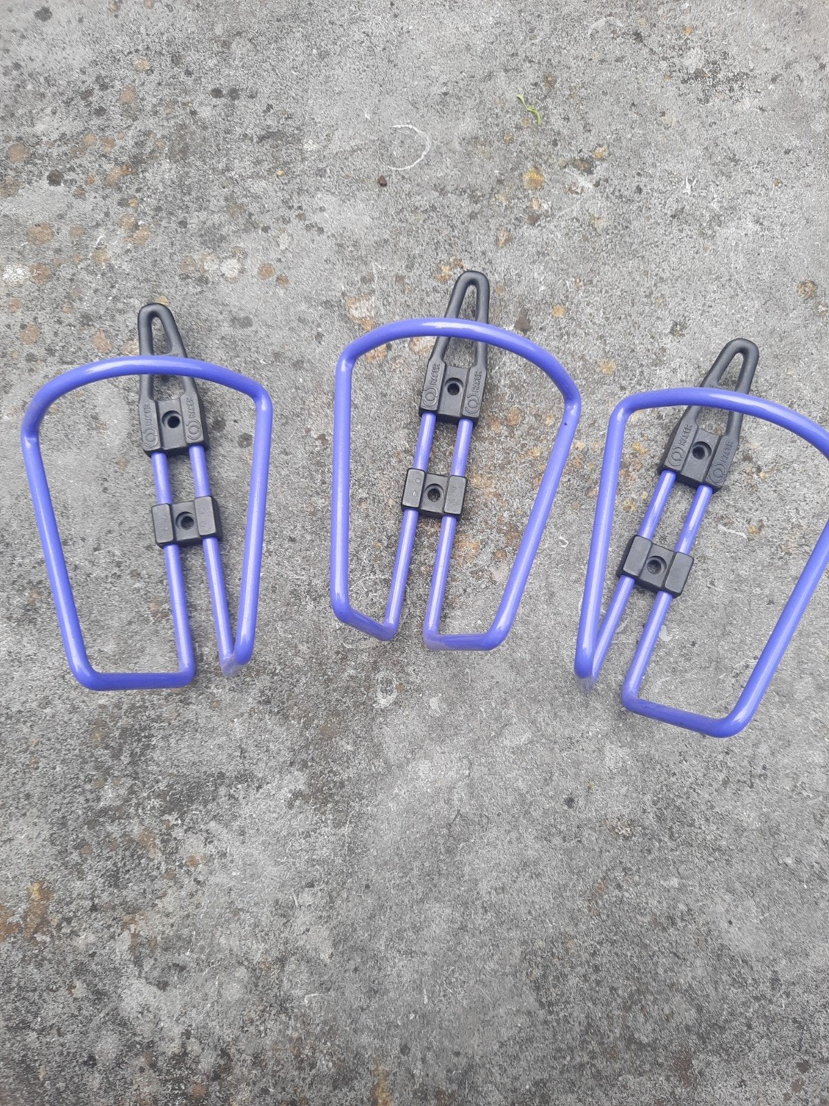 3 nieuwe bidonhouders, Fietsen en Brommers, Fietsonderdelen, Ophalen of Verzenden