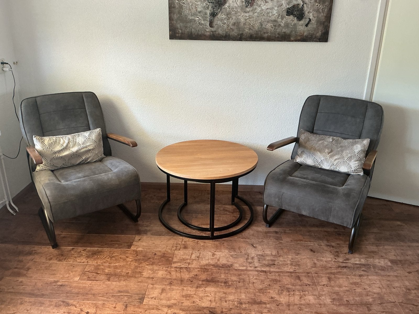 2x Grijze fauteuils met houten armleuningen, Huis en Inrichting, Stoelen, Ophalen, Gebruikt, Twee, Stof