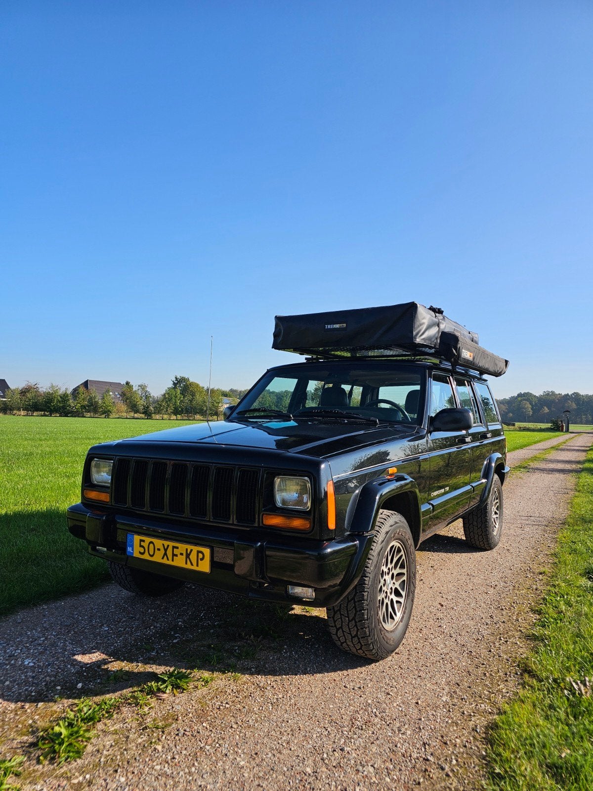 Jeep Cherokee 4.0 I AUT 1999 Zwart, Zwart, Vierwielaandrijving, SUV of Terreinwagen, Geïmporteerd