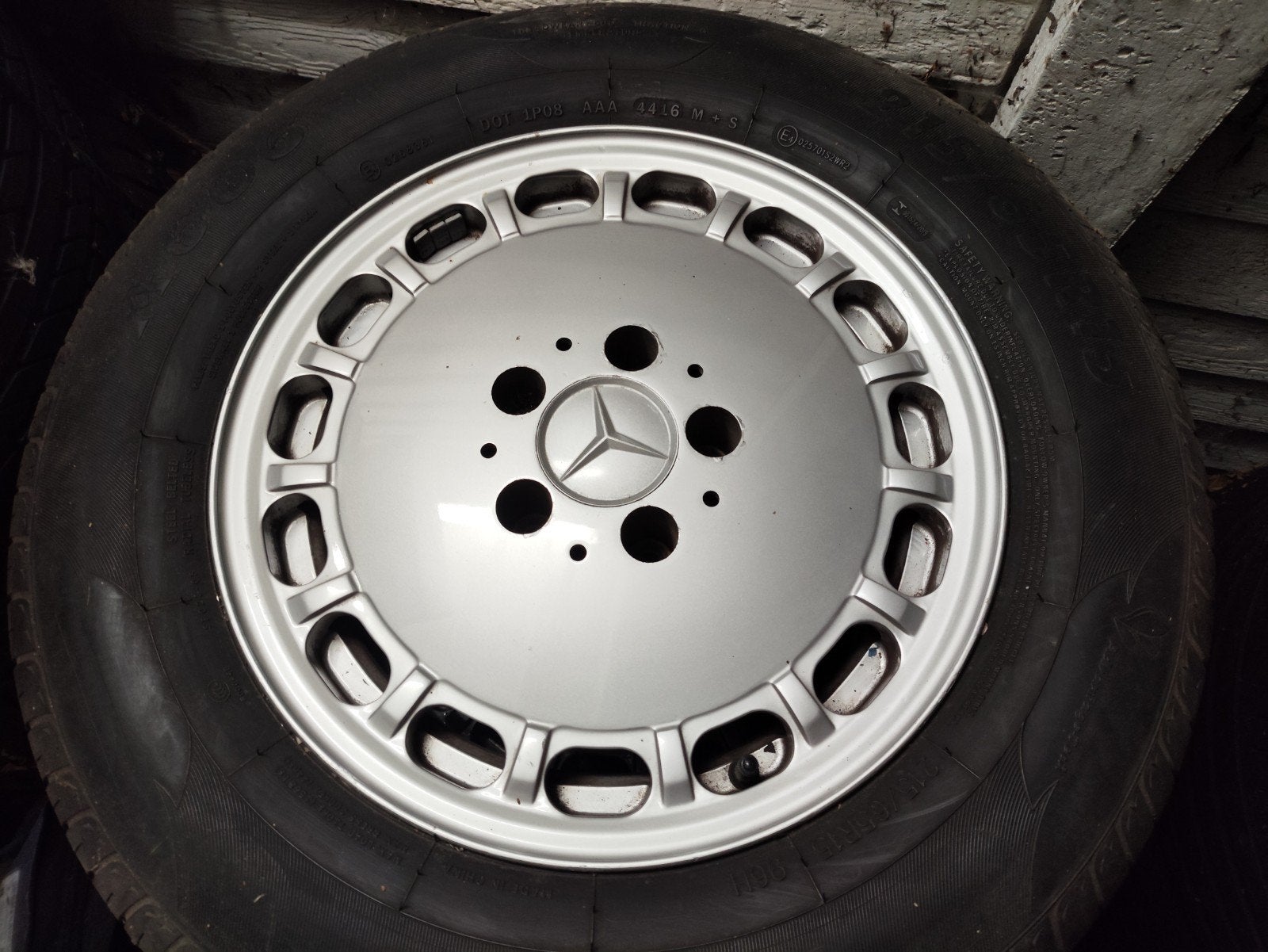 Putdeksels Origineel Mooie set W126 W107, Ophalen