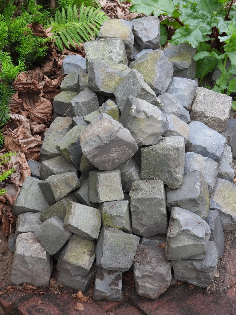 Kinderkopjes basalt graniet, Ophalen, Gebruikt, Overige typen, Natuursteen