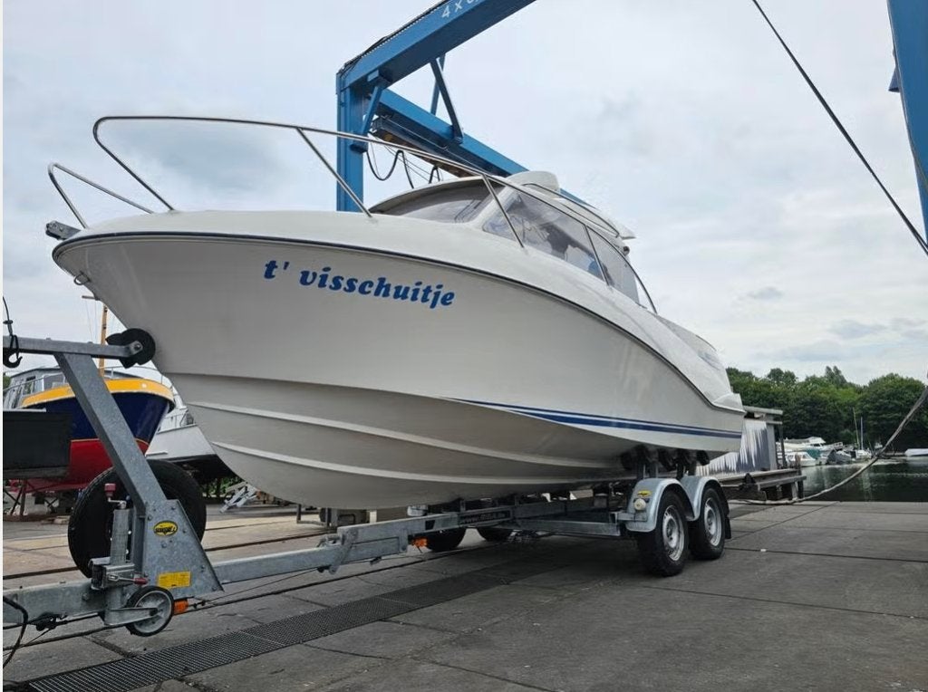 Quicksilver 640 Weekend visboot trailer Pilothouse, Watersport en Boten, Vis- en Consoleboten, Gebruikt, Binnenboordmotor, Viertaktmotor