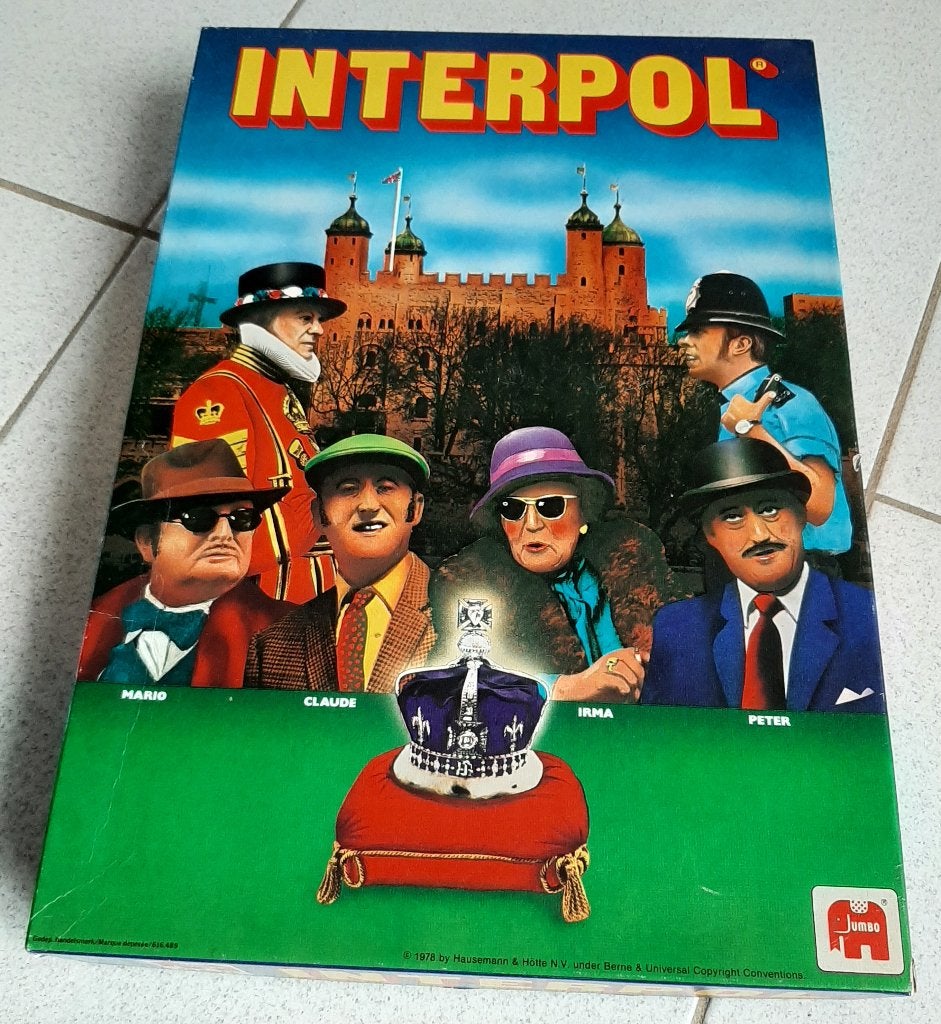 Interpol van Jumbo, Hobby en Vrije tijd, Gezelschapsspellen | Bordspellen, Ophalen, Zo goed als nieuw