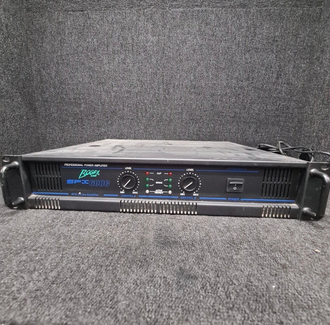 BOGEY  SPX600C    PRO  versterker   2 x 300 watt, Ophalen of Verzenden, Subwoofer, Overige merken