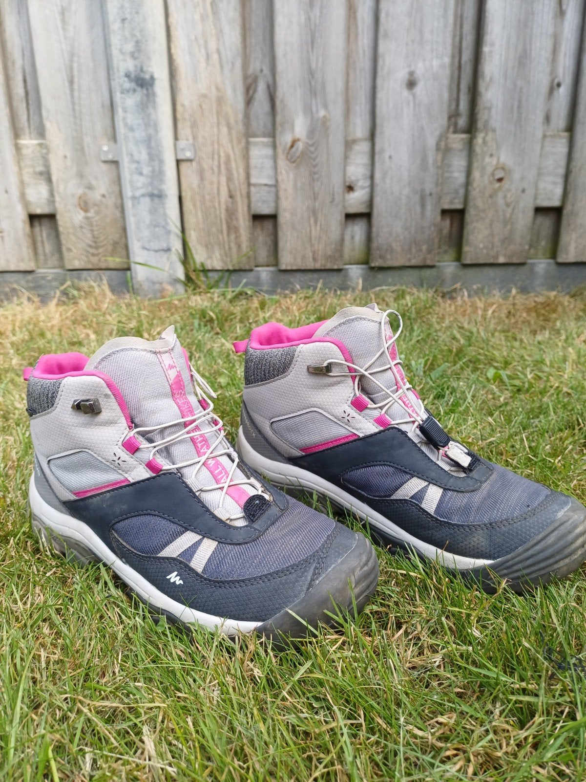 Berg/wandelschoenen maat 37. Waterdicht, Ophalen of Verzenden, Zo goed als nieuw, Schoenen