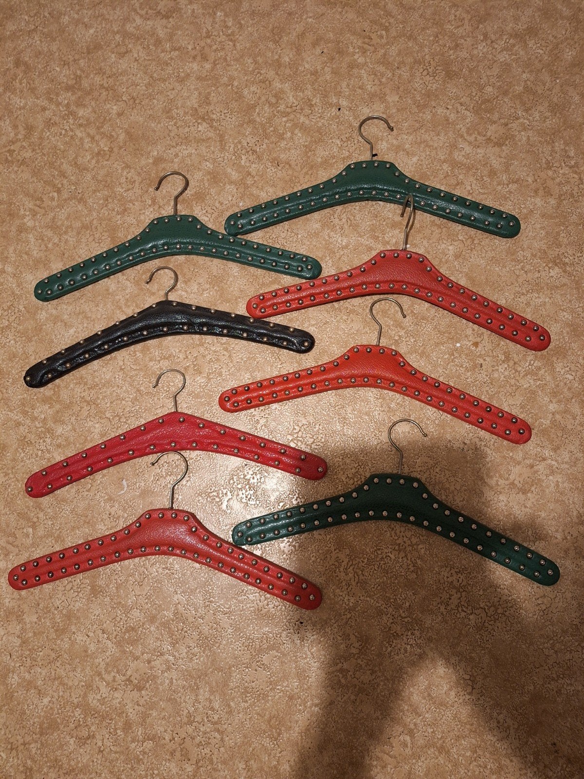 Kleerhangers, Ophalen