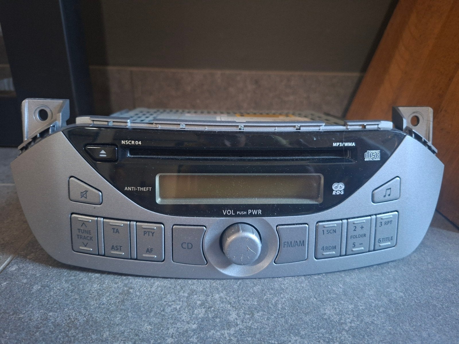 Originele Suzuki Alto / Nissan Pixo autoradio NSCR-04, Auto diversen, Autoradio's, Ophalen, Gebruikt