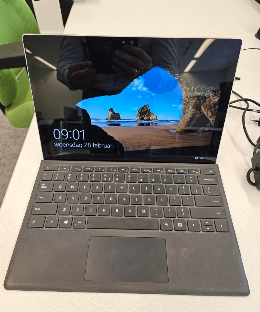 Microsoft Surface Pro 4 met toetsenbord en docking, Computers en Software, Windows Tablets, Gebruikt, Wi-Fi, 12 inch, 128 GB, Ophalen of Verzenden