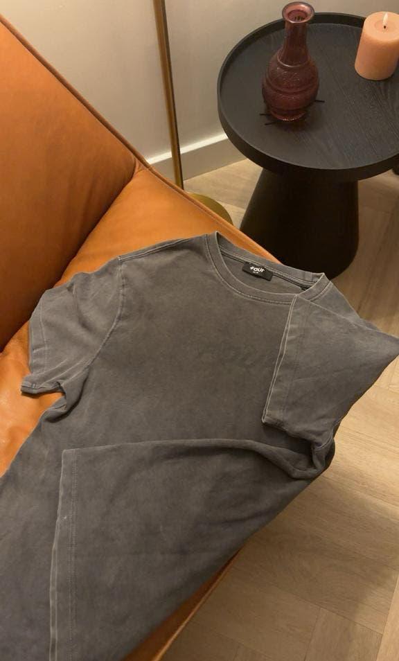 Four Kids T-shirt 14/15 jaar (los product), Ophalen of Verzenden, Zo goed als nieuw, Overige maten, Grijs